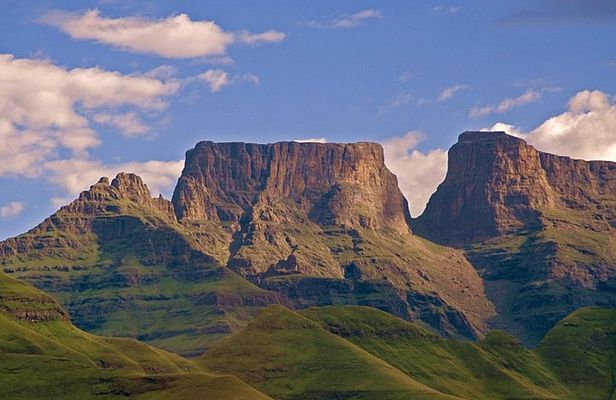 Drakensberg Mountains & Nelson Mandela Capture Site Full Day Safari