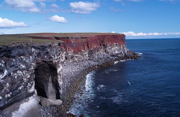 Private Reykjanes Peninsula Day Trip by Super Jeep from Reykjavik