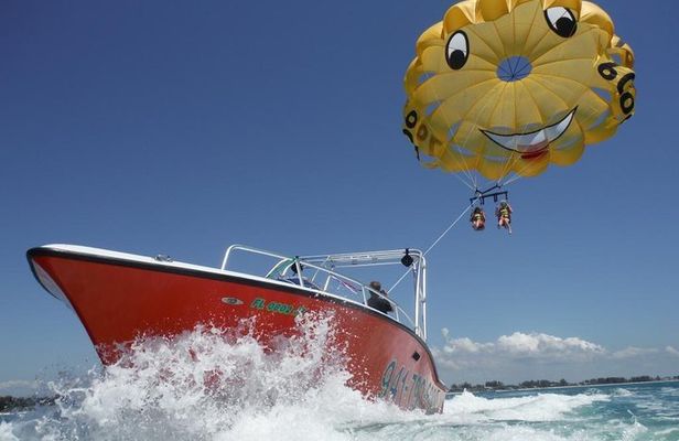 Parasailing Adventure above the Gulf of Mexico