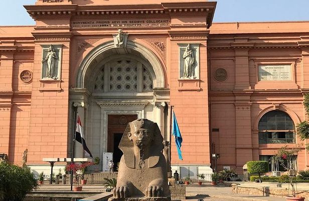 Cairo top tours to pyramids , Egyptian museum and Khan El khalili bazar