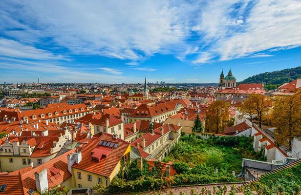 Private Prague walking tour with Kutna Hora Ossuary luxury trip