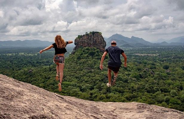 Sigiriya Day Tour from Colombo or Negombo by Private Car / Van