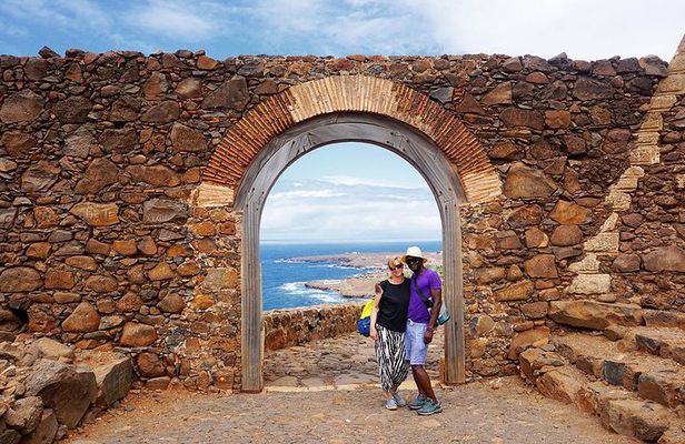 Like Locals: Praia and Cidade Velha Tour + Local Pontxi Tasting