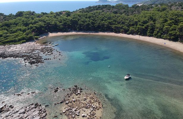 Full day Private Boat Tour to Elaphite Islands and South Mljet