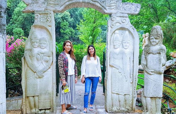 Private Half-Day Tour to Jeita Grotto and Harissa from Beirut