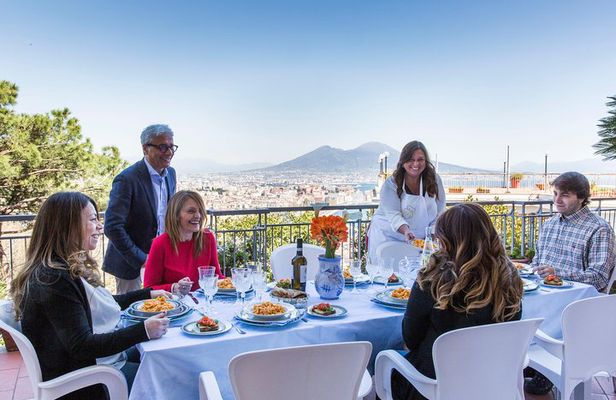 Lunch or dinner and cooking demo at a local home in Cava de' Tirreni