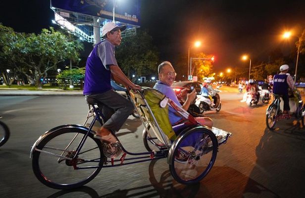 Hue Night Street Food Safari By Cyclo