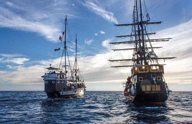 Yo Ho Pirate Sunset Dinner Cruise in Cabo San Lucas