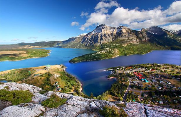 Waterton Lakes National Park Scenic Day Tour from Calgary