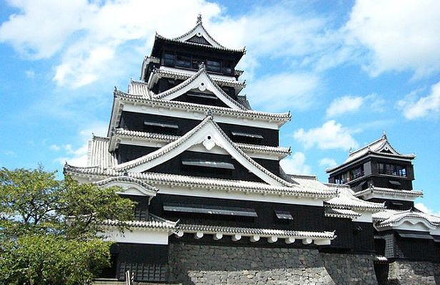 Kumamoto Full-Day Private Tour with Government-Licensed Guide