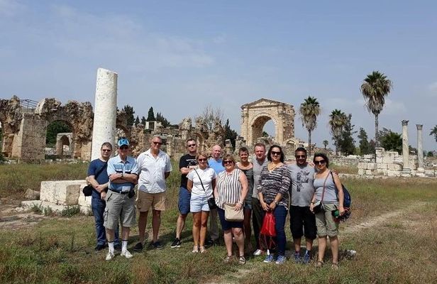Small Daily Tours from Beirut to Sidon, Tyre and Maghdouché with Lunch