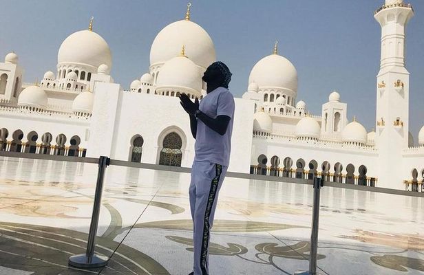 DEAL: Sheikh Zayed Grand Mosque and Dubai Red Dunes with BBQ Dinner