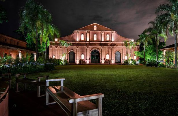 By Night Puerto Iguazu with Argentinian Restaurant Guamini Misión