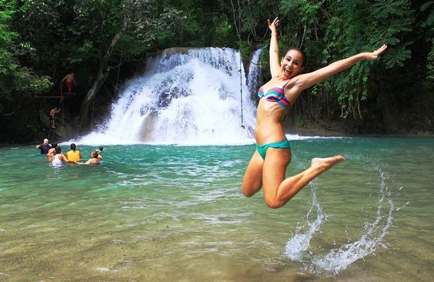 Llano Grande Waterfalls Tour