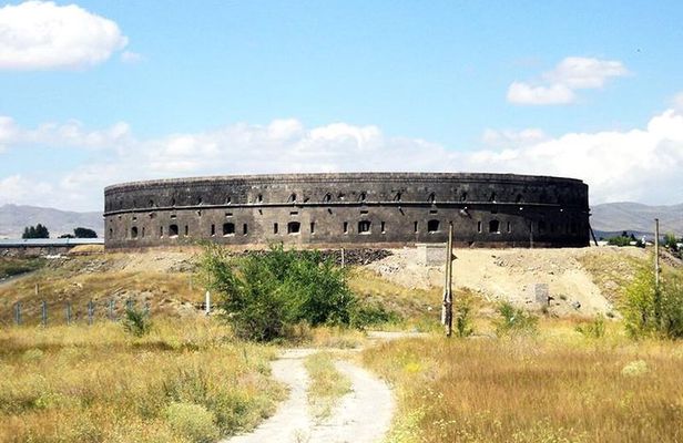 Private tour to Gyumri, Dzitoghtsyan Museum, Black Fortress