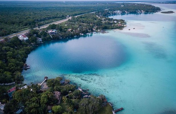 Magical BACALAR TOUR with Pontoon Boat ride. (Transportation + Breakfast + Food)