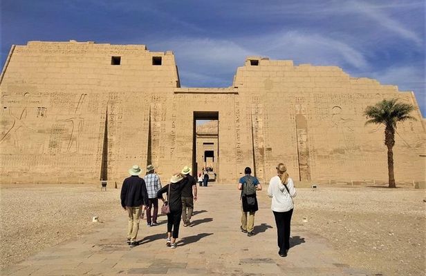 Private Tour of Habu Temples, Valley of the Worker & Valley of the Queens 
