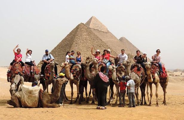 Half-Day Private Tour to Grand Pyramids and Sphinx