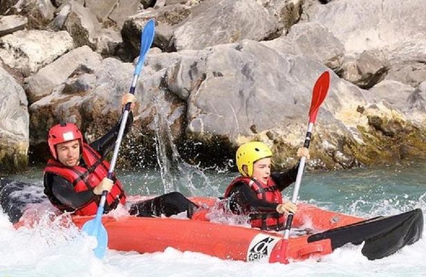 Hot dog (inflatable canoe) on the Durance