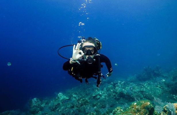 Open Water + Advanced Course - Premium Certifications Package in Tulamben