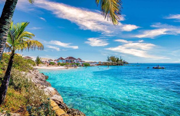 Nassau: Pearl Island Reef Snorkeling + Beach Day & Bahamian Lunch