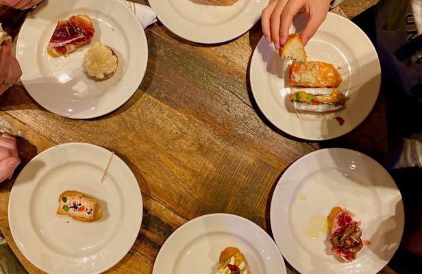 Barcelona Historic Walking Tour and Food Experience