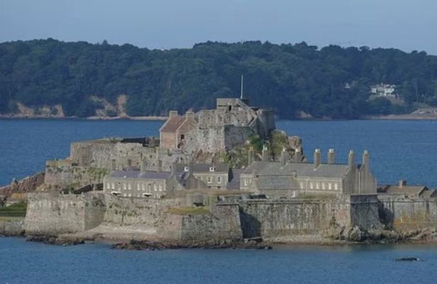 The Spectacular Coastline Boat Tour