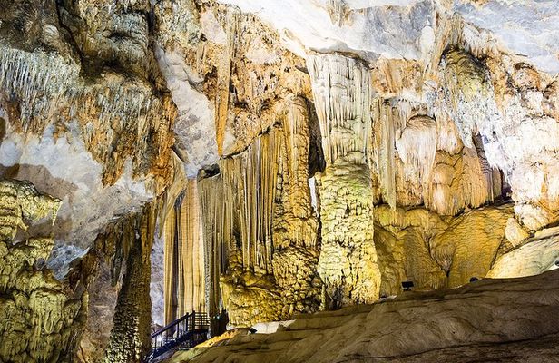 Paradise Cave - Spring Water Stream 1 day
