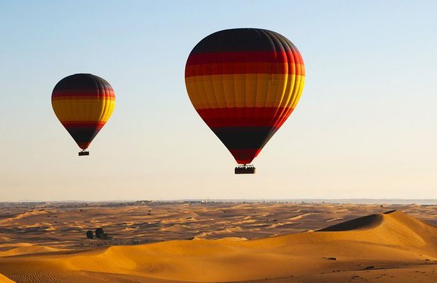 Enjoy Hot Air Balloon Ride With Gourmet Breakfast & Falcon Show From Dubai