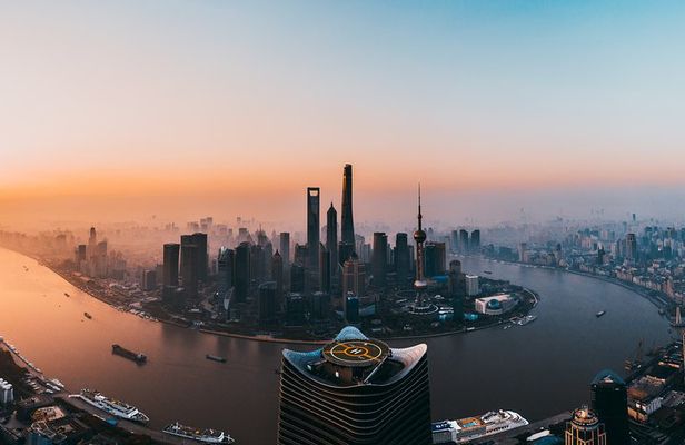 Private Tour of Shanghai Ocean Aquarium Yu Garden and Oriental Pearl Tower