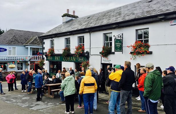Walking Tour of The Quiet Man Film Locations in Cong