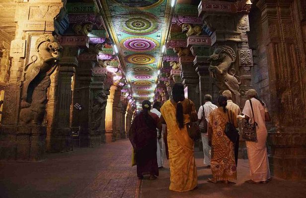 Night Ceremony in Madurai Meenakshi Amman Temple