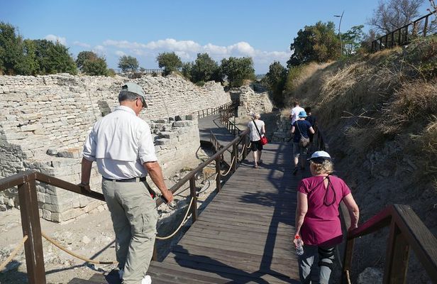 Troy Full-Day Guided Tour incl. Transfer, Ferry Tickets w/Lunch 