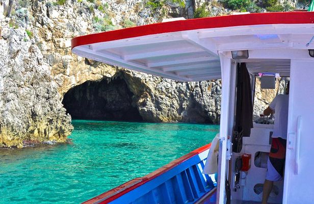 Tour - Mini Cruise at the Blue Grotto
