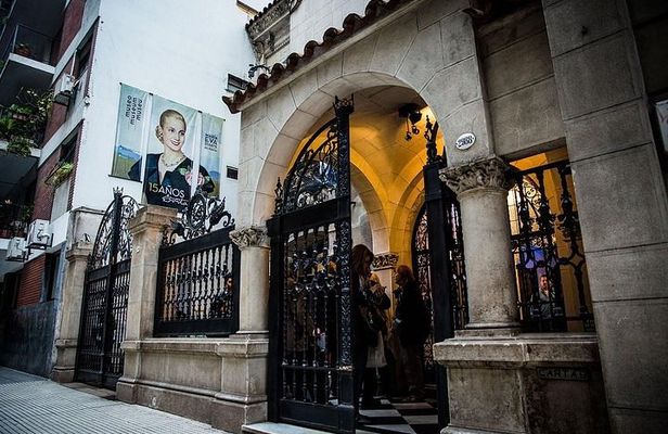 Private Evita and Peronism Historical Tour in Buenos Aires