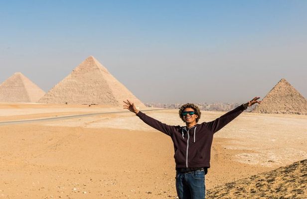 Giza Pyramids, Memphis And Sakkara Tour