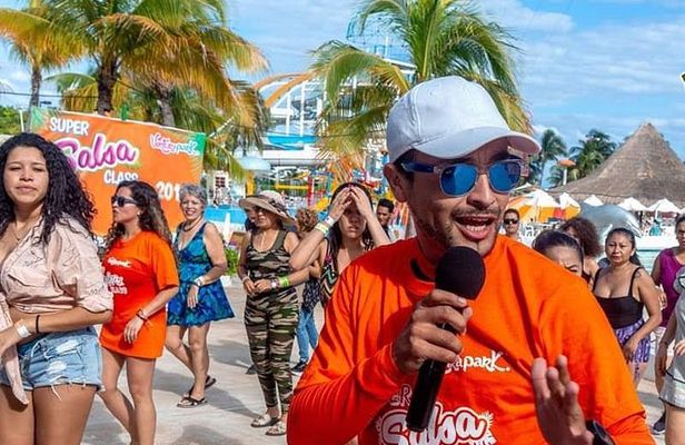 Playa del Carmen Salsa or Bachata Dance lesson from Playa del Carmen
