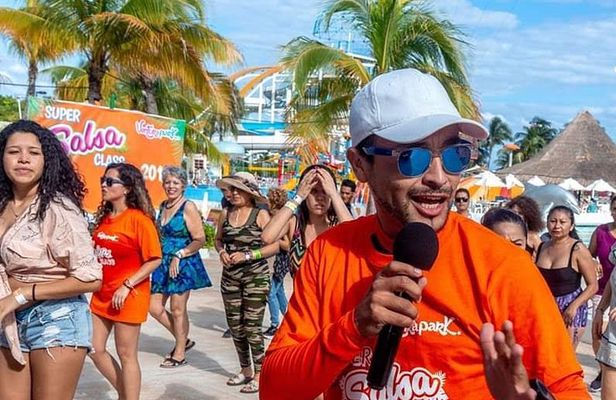 Puerto Morelos Salsa or Bachata Dance lesson from Puerto Morelos