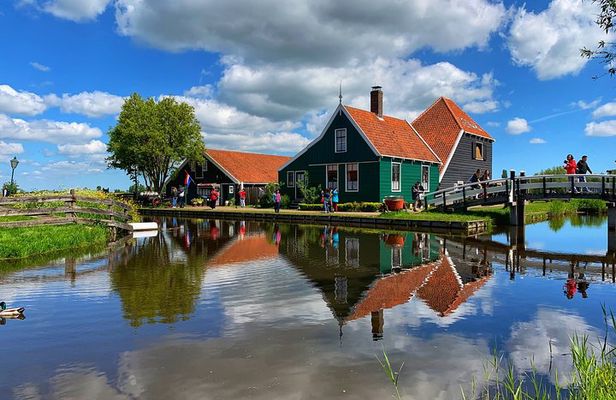 Half-Day Private Guided Sightseeing Tour of Zaanse Schans