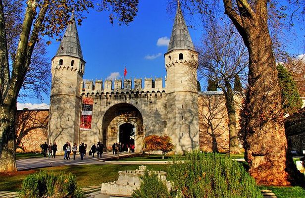 8 Day Istanbul Cappadocia Tour by Overnight Public Bus Yuki Tour IST51