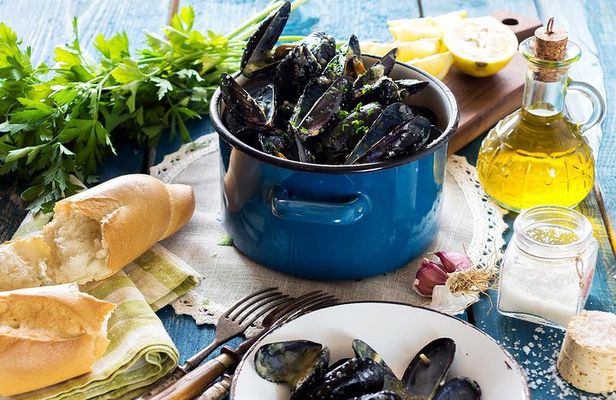 4.5-Hour Private Kotor Bay Boat Tour with Lunch and Wine Taste