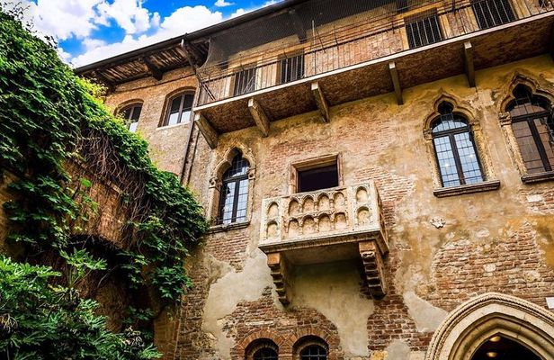 Verona Private Guided Walking Tour, Romeo & Juliet and More