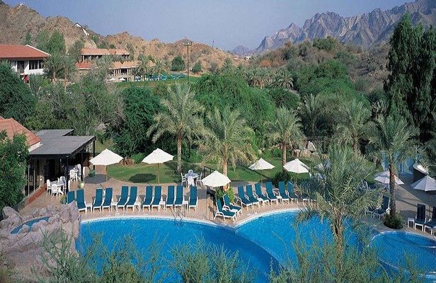Private Guided Dune Bashing Day Tour in Wadi Hatta Mountains
