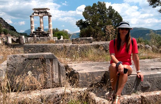 2 Days Private Tour/ Delphi (Apollo Oracle) & Meteora (Orthodox Monasteries)