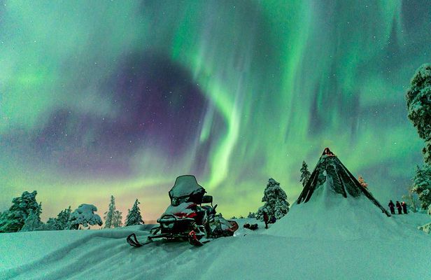 Northern Lights Snowmobile Driving Safari in Kemi