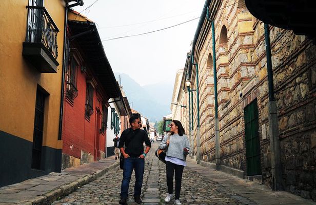 Grand Candelaria Private Walking Tour with Monserrate + Museums