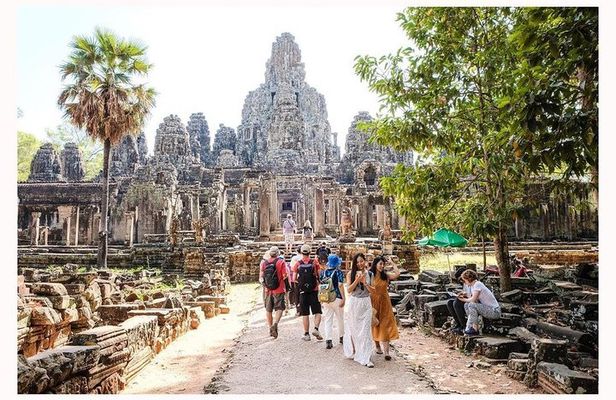 3-Day Tour(Unforgettable Angkor Temple Complex, Banteay Srei& Floating Village)