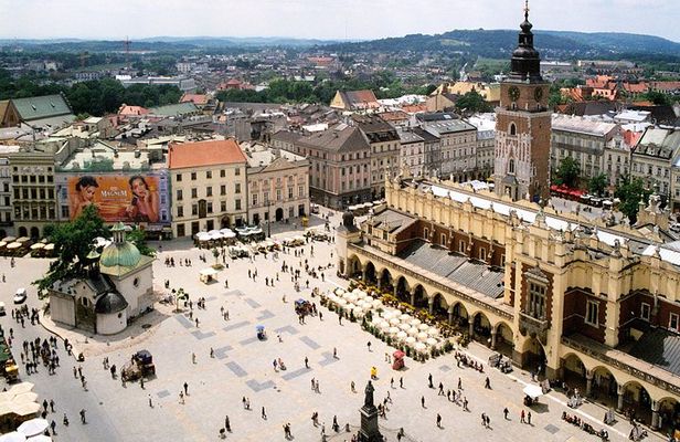Krakow Old Town & Kazimierz Highlights Tour by Electric Car