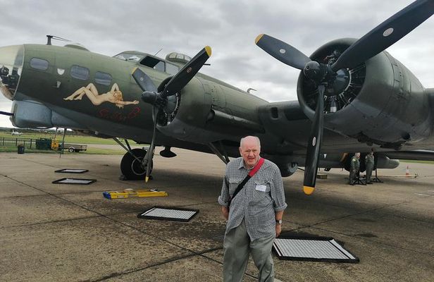 Luxury Private Vehicle Day Hire:London with Stopover Duxford imperial War Museum