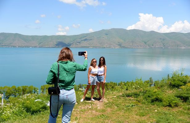 Dilijan, Haghartsin, Goshavank, Lake Sevan, Sevanavank (private tour)